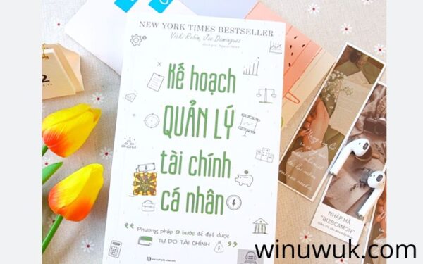 Cuốn sách không chỉ cung cấp lý thuyết mà còn đưa ra các công cụ và phương pháp thực tế để người đọc áp dụng